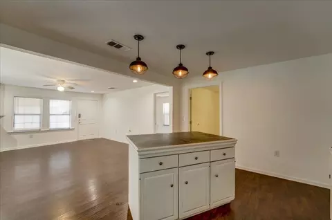 Living - 1105 E 3rd St, Austin, TX 78702 photo 4 of 5