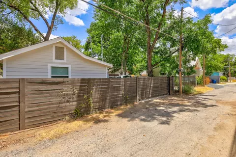 Exterior - 1105 E 3rd St, Austin, TX 78702 photo 8 of 10