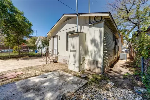Exterior - 1105 E 3rd St, Austin, TX 78702 photo 2 of 10