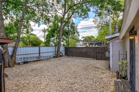 Exterior - 1105 E 3rd St, Austin, TX 78702 photo 6 of 10