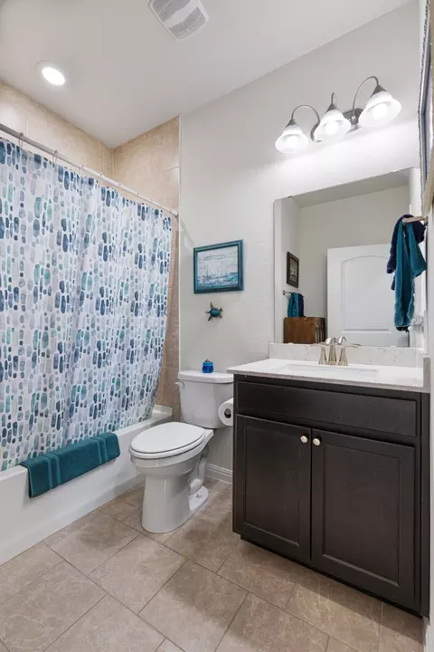 Bath - 706 Kitty Hawk Rd, Georgetown, TX 78633 photo 4 of 4