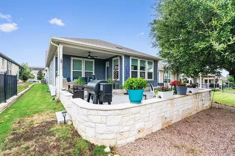 Exterior - 706 Kitty Hawk Rd, Georgetown, TX 78633 photo 6 of 7
