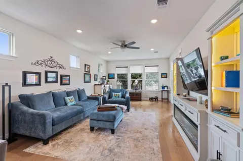 Living - 706 Kitty Hawk Rd, Georgetown, TX 78633 photo 1 of 4