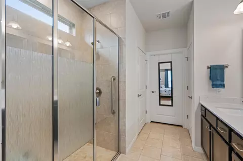 Bath - 706 Kitty Hawk Rd, Georgetown, TX 78633 photo 2 of 4