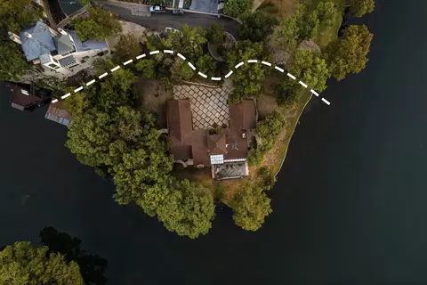 1700 Lakeshore Dr, Austin, TX 78746