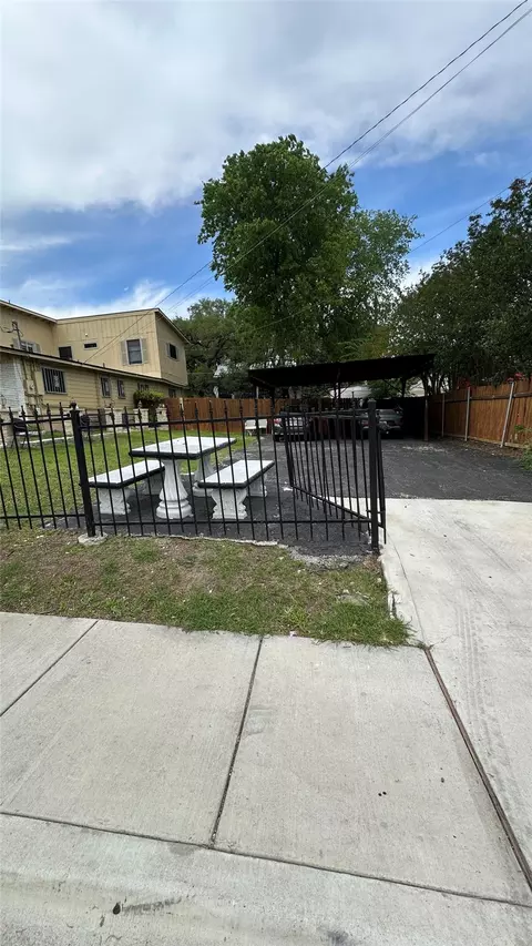3116 E 12th St, Austin, TX 78702