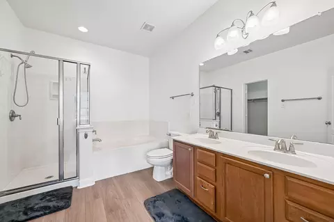 Bath - 344 Matthews Ln, Kyle, TX 78640 photo 3 of 4