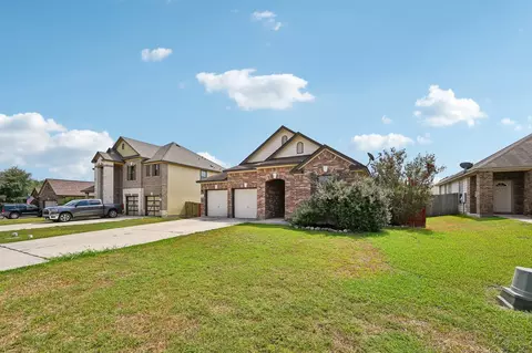 Exterior - 344 Matthews Ln, Kyle, TX 78640 photo 2 of 3