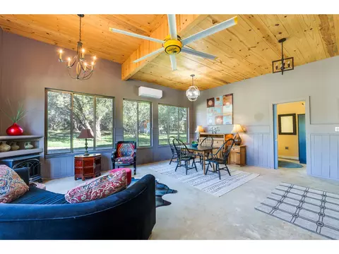250 Caliche Rd, Wimberley, TX 78676