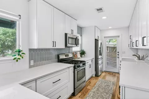 3005 Birdwood Cir, Austin, TX 78704