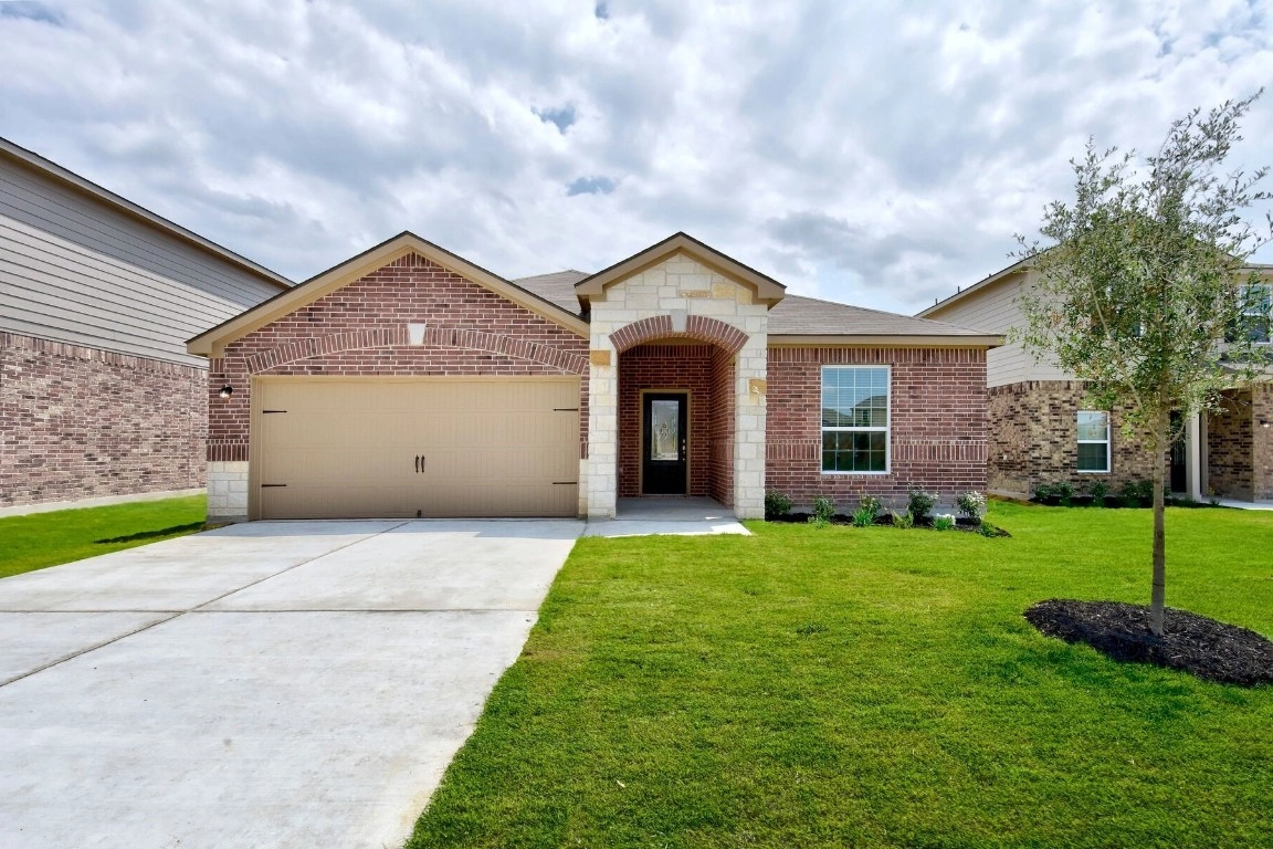 1223 Amy Dr  