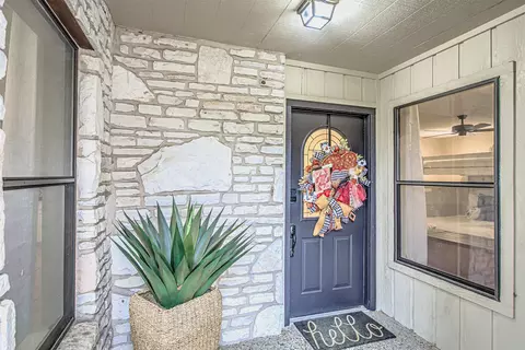 103 Oasis St #A, Horseshoe Bay, TX 78657