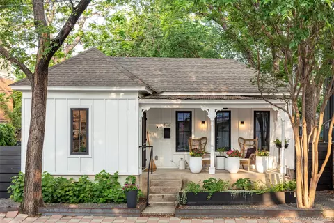 303 Navasota St, Austin, TX 78702