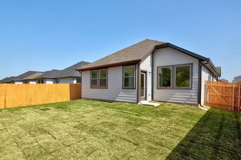 310 Bendecido Loop, Elgin, TX 78621 photo 25