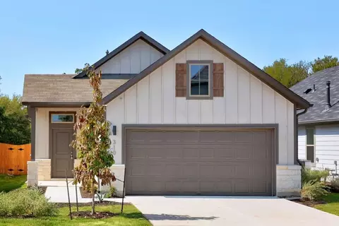 310 Bendecido Loop, Elgin, TX 78621 photo 2