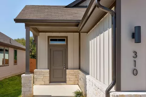 310 Bendecido Loop, Elgin, TX 78621 photo 3