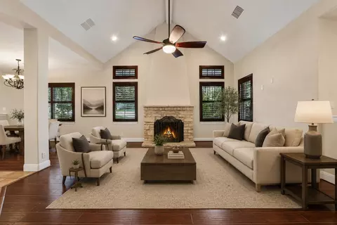 101 N Meadowlark St, Lakeway, TX 78734