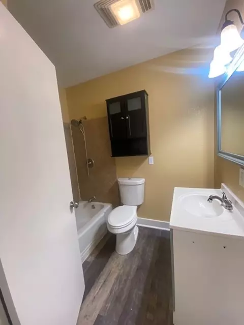 Bath - 214 S Hackberry Ave, Luling, TX 78648 photo 2 of 2
