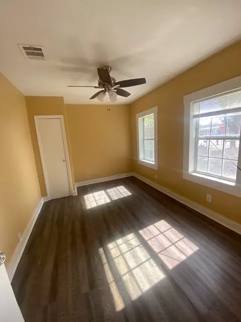 Bedroom - 214 S Hackberry Ave, Luling, TX 78648 photo 2 of 3