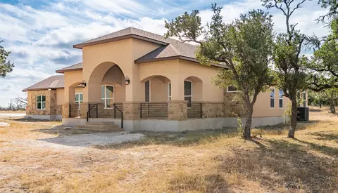 288 Nott Branch Rd, Harper, TX 78631