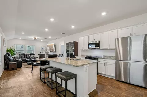 Kitchen - 519 Sandringham Loop, Kyle, TX 78640 photo 2 of 3