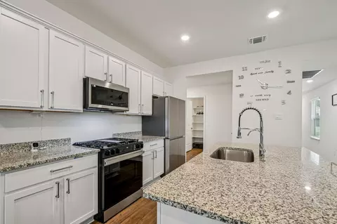 Kitchen - 519 Sandringham Loop, Kyle, TX 78640 photo 3 of 3