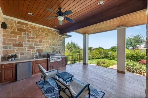 102 Kildrummy Ln, Austin, TX 78738