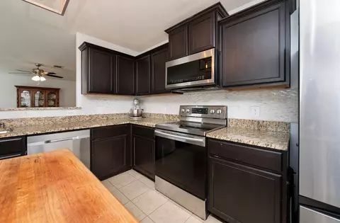 Kitchen - 216 Millers Loop, Jarrell, TX 76537 photo 1 of 6
