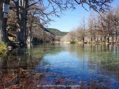 831 Magers Rd, Concan, TX 78838 photo 3