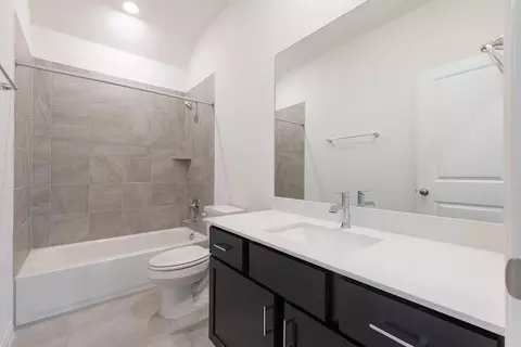 Bath - 116 Silverbell Ln, Bastrop, TX 78602 photo 5 of 5