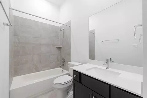 Bath - 116 Silverbell Ln, Bastrop, TX 78602 photo 4 of 5