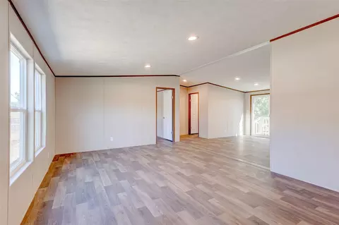 107 Los Cueva Rd, Elgin, TX 78621 photo 29