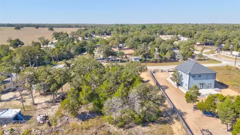 107 Los Cueva Rd, Elgin, TX 78621 photo 8