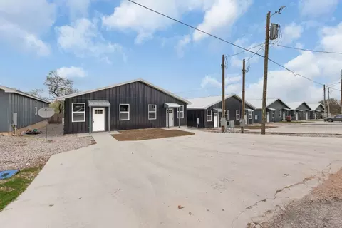 872 Waco St #872, Kingsland, TX 78639