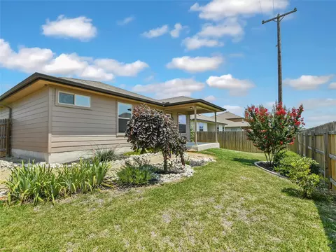 Exterior - 141 Igneous Ln, Jarrell, TX 76537 photo 7 of 7