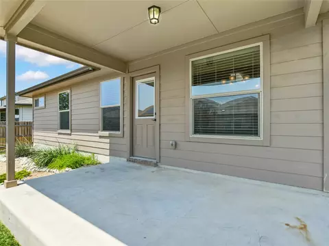 Exterior - 141 Igneous Ln, Jarrell, TX 76537 photo 5 of 7