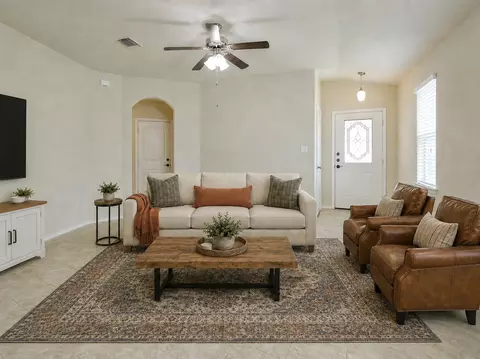Living - 141 Igneous Ln, Jarrell, TX 76537 photo 5 of 7