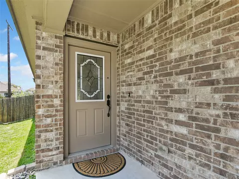 Entry Way - 141 Igneous Ln, Jarrell, TX 76537 photo 1 of 2