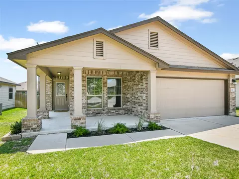 Exterior - 141 Igneous Ln, Jarrell, TX 76537 photo 2 of 7