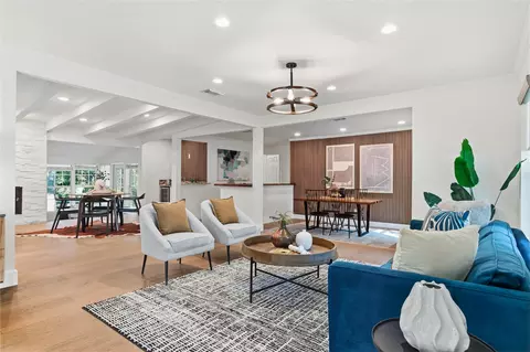 5718 Highland Hills Dr, Austin, TX 78731