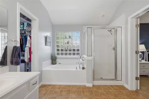 Bath - 2409 Tumbling River Dr, Leander, TX 78641 photo 1 of 3