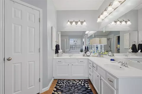 Bath - 2409 Tumbling River Dr, Leander, TX 78641 photo 2 of 3