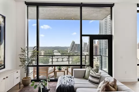 70 Rainey St #2208, Austin, TX 78701