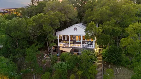 1000 Baylor St, Austin, TX 78703