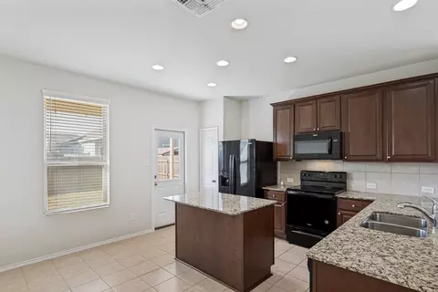 Kitchen - 137 Miracle Dr, Jarrell, TX 76537 photo 1 of 2