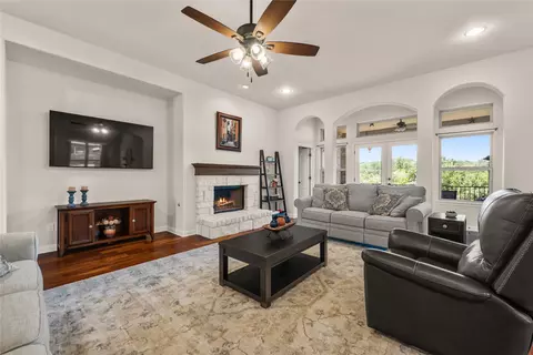 205 Bellagio Dr, Lakeway, TX 78734
