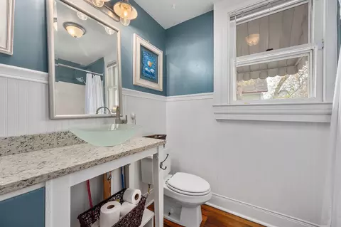 Bath - 603 E 7th St, Georgetown, TX 78626 photo 3 of 5