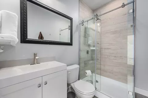 Bath - 603 E 7th St, Georgetown, TX 78626 photo 4 of 5