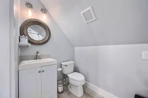 Bath - 603 E 7th St, Georgetown, TX 78626 photo 5 of 5