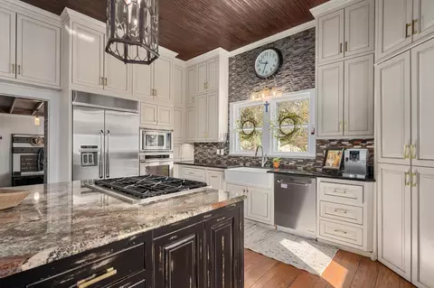Kitchen - 603 E 7th St, Georgetown, TX 78626 photo 3 of 3